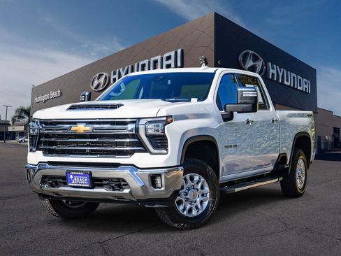 Used 2024 Chevrolet Silverado 2500 LTZ AWD/4WD image 1