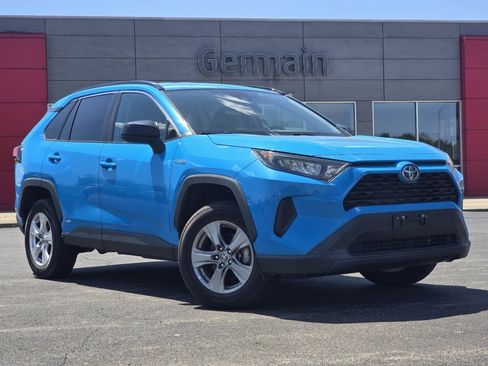 Certified 2021 Toyota RAV4 LE AWD/4WD image 2