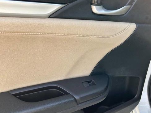 Used 2019 Honda Civic Touring image 36