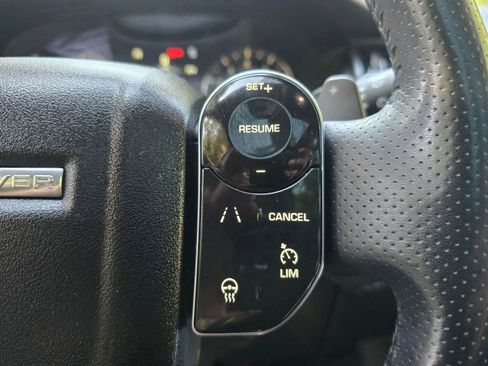 Used 2018 Land Rover Range Rover Velar S image 15