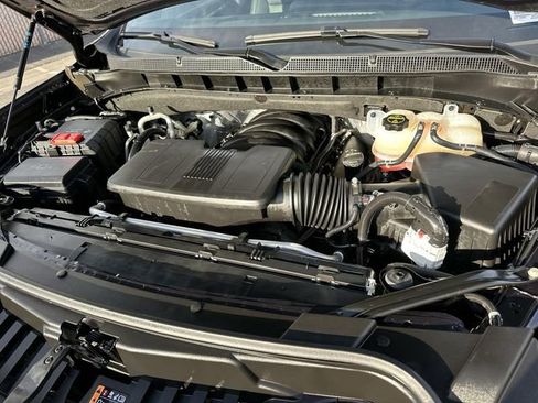 Used 2025 Chevrolet Suburban RST image 29