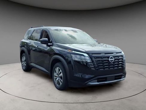 New 2026 Nissan Pathfinder SL image 14