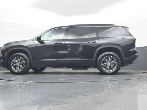 Certified 2026 Chevrolet Traverse LT FWD image 30