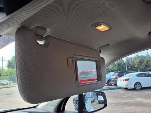 Used 2022 Kia Sorento S w/ Panoramic Sunroof Package FWD image 26