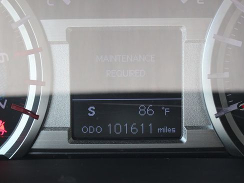 Used 2019 Toyota 4Runner Limited AWD/4WD image 25