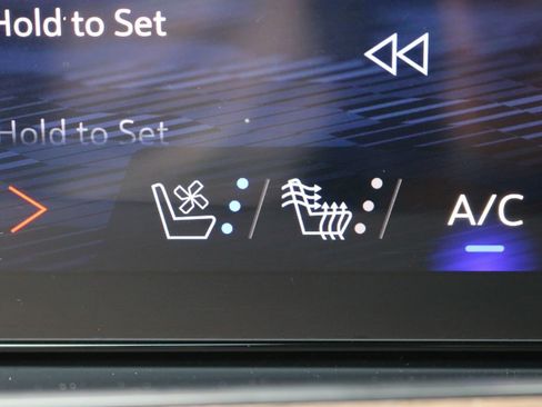 Used 2025 Chevrolet Tahoe High Country image 27