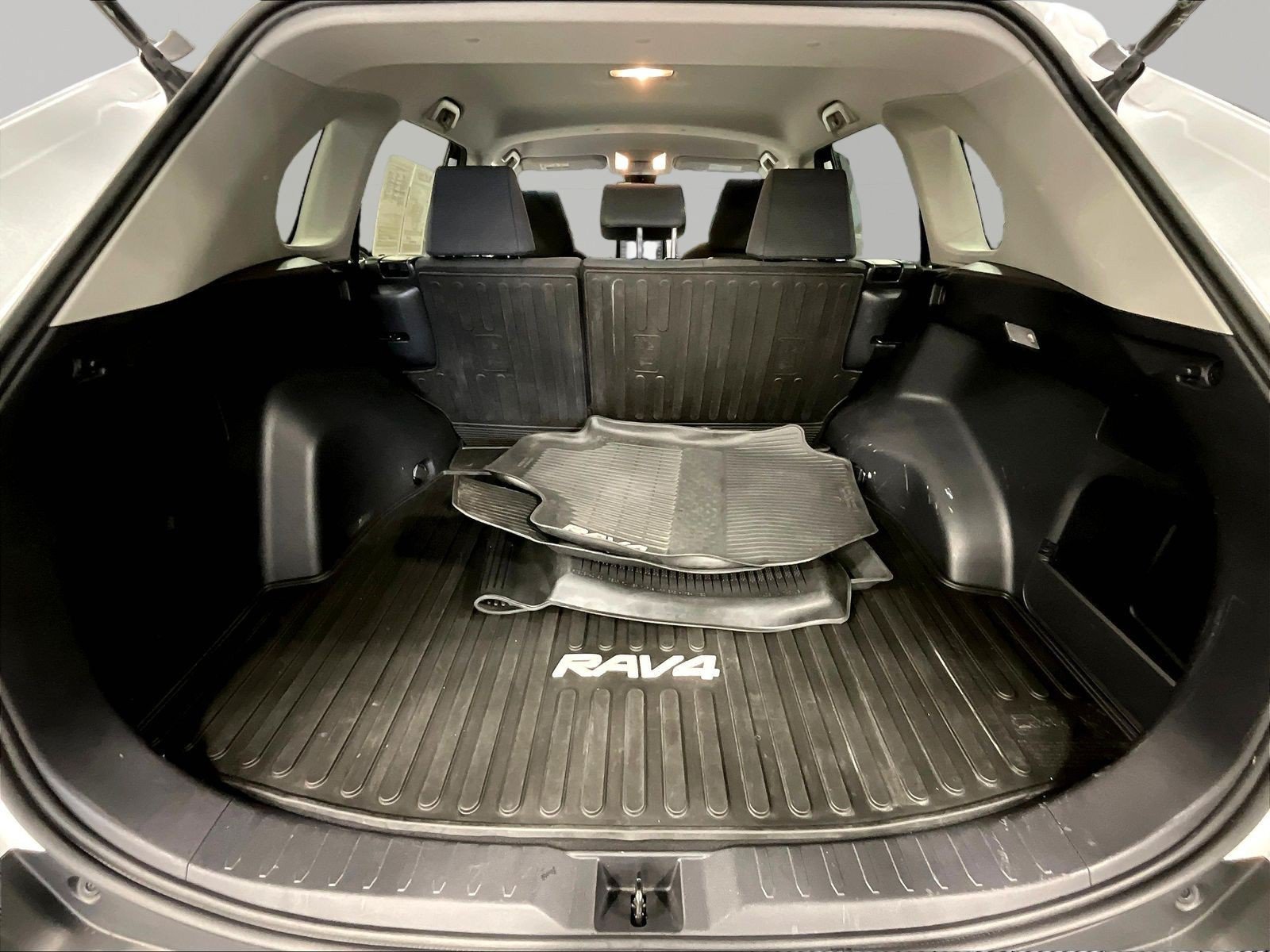 Used 2019 Toyota RAV4 LE w/ All Weather Liner Package FWD image 26