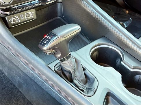 Used 2023 Dodge Durango GT image 16