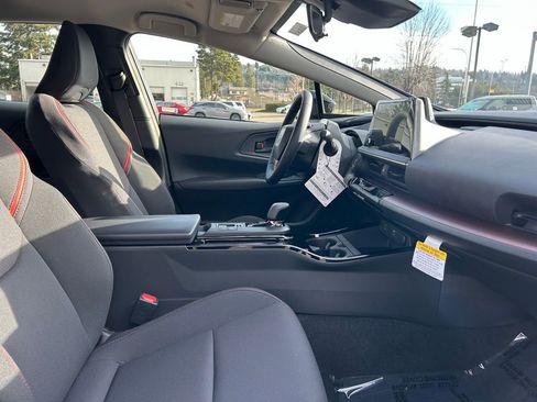 New 2026 Toyota Prius Plug-In Hybrid FWD image 16