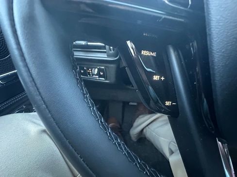 New 2025 Lincoln Corsair Premiere w/ Equipment Group 101A image 22