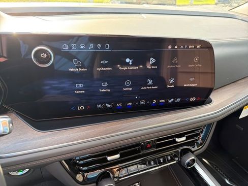 New 2026 Chevrolet Suburban High Country AWD/4WD image 32