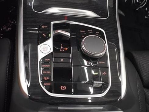 Used 2026 BMW X7 xDrive40i AWD/4WD image 28