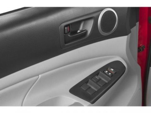 Used 2015 Toyota Tacoma PreRunner w/ TRD Off-Road Package image 18