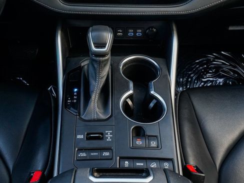 Used 2022 Toyota Highlander XLE image 13