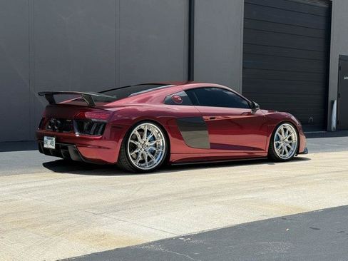 Used 2017 Audi R8 V10 w/ Carbon Exterior Package AWD/4WD image 5