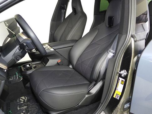 Used 2023 BMW iX xDrive50 w/ Sport Package AWD/4WD image 21