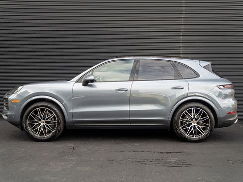 Used 2026 Porsche Cayenne AWD/4WD image 2