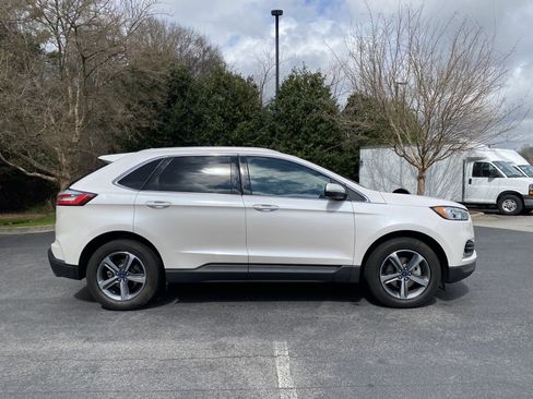 Used 2019 Ford Edge SEL w/ Equipment Group 201A image 10