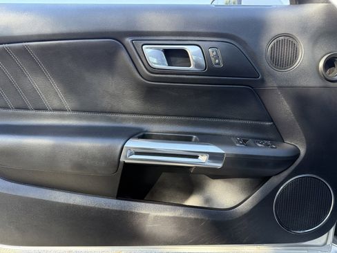 Used 2019 Ford Mustang Premium image 43