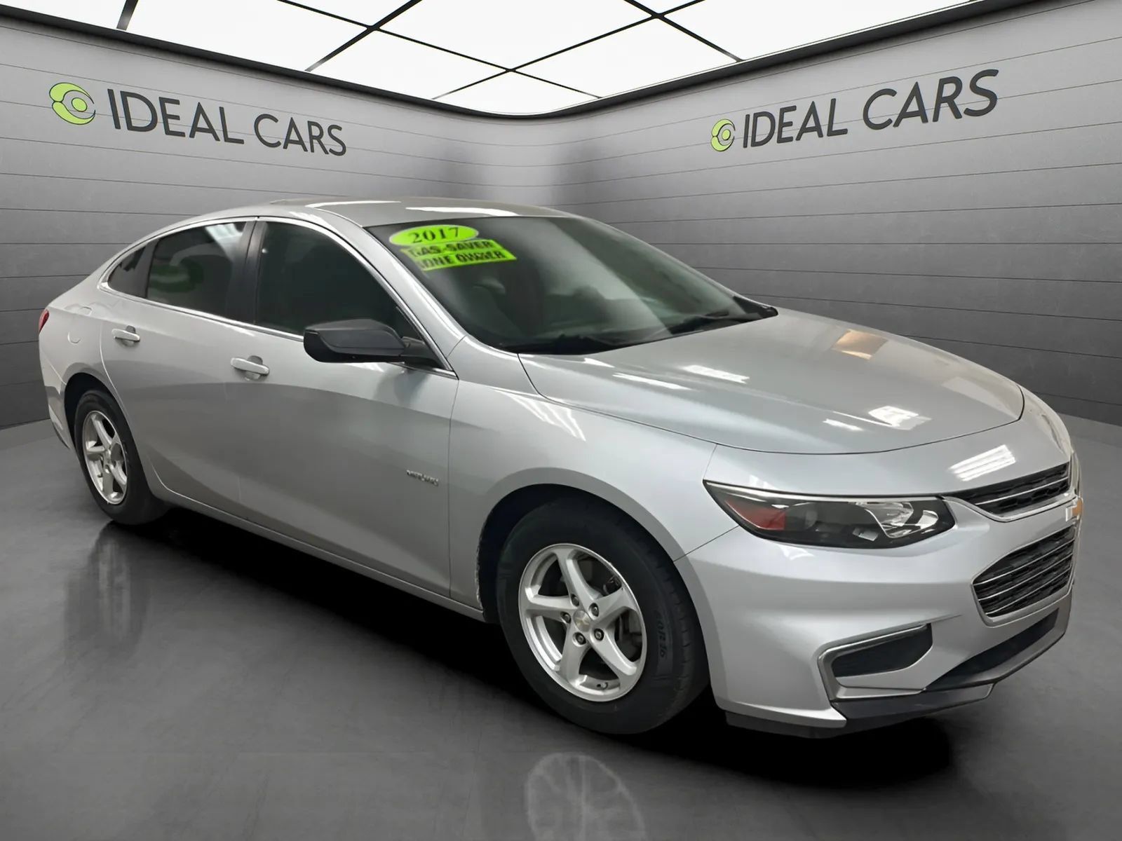 Used 2017 Chevrolet Malibu LS FWD image 3