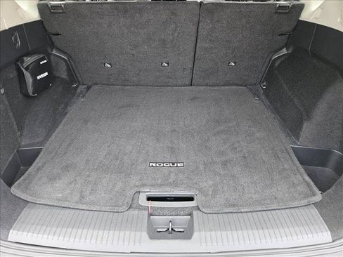 Used 2021 Nissan Rogue SV FWD image 6