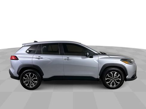 Used 2025 Toyota Corolla Cross AWD Hybrid image 9