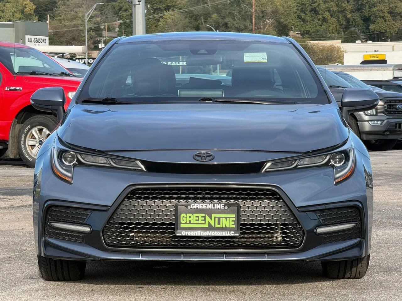 Used 2021 Toyota Corolla SE FWD image 3