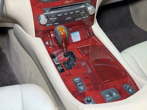 Used 2011 Lexus LS 460 image 27