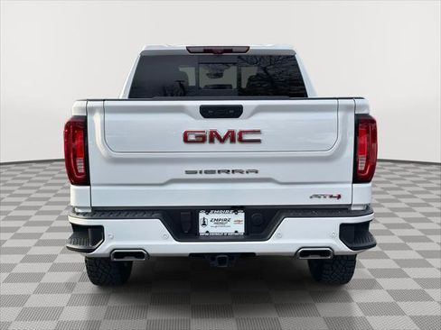 Used 2023 GMC Sierra 1500 AT4 w/ Technology Package image 4