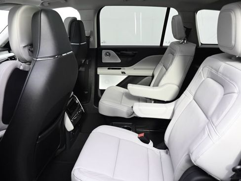 New 2026 Lincoln Aviator Reserve AWD/4WD image 21