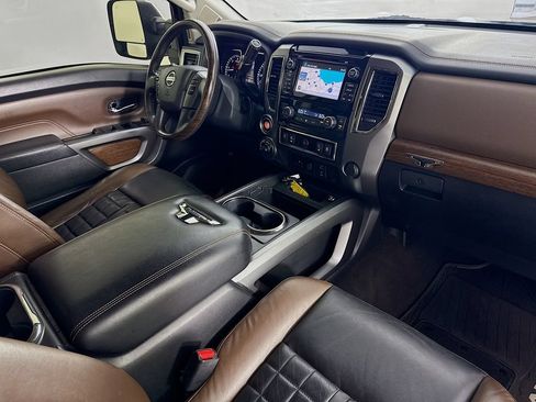 Used 2018 Nissan Titan Platinum Reserve w/ Platinum Utility Package AWD/4WD image 34