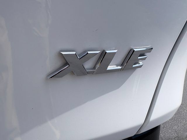 Used 2019 Toyota RAV4 XLE w/ Convenience Package AWD/4WD image 28