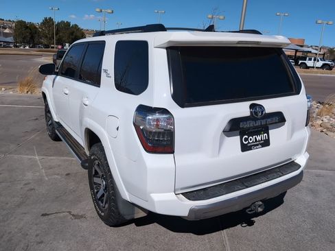 Used 2022 Toyota 4Runner TRD Off-Road Premium image 7