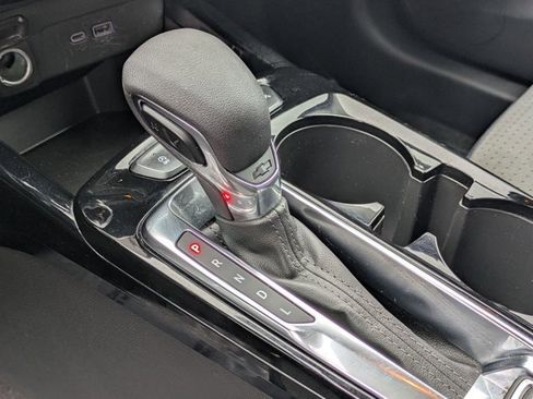 Used 2025 Chevrolet Trax LT image 11