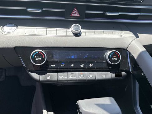 Certified 2024 Hyundai Elantra SEL w/ Convenience Package FWD image 21