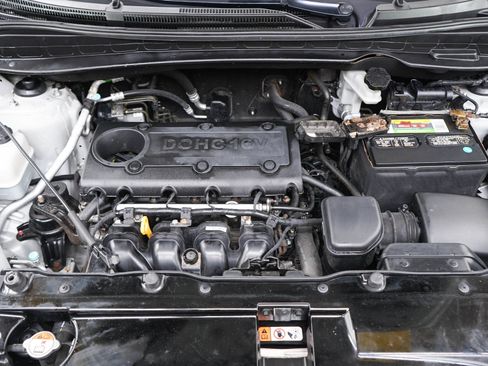 Used 2013 Hyundai Tucson Limited w/ Premium Pkg FWD image 30
