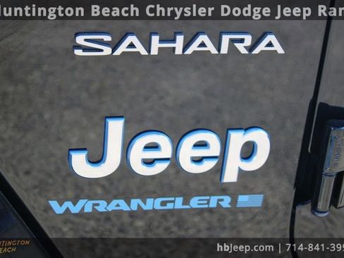 Used 2023 Jeep Wrangler Unlimited Sahara w/ Cold Weather Group image 9