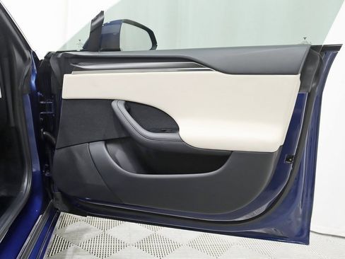 Used 2023 Tesla Model S Plaid image 35