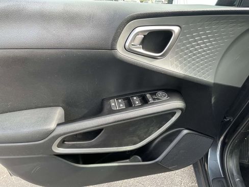 Used 2024 Kia Soul LX w/ Option Group 015 image 14