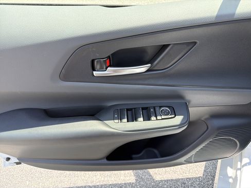 Used 2025 Toyota Prius XLE FWD image 20