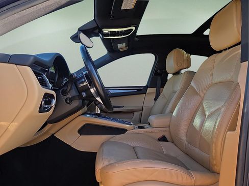 Used 2018 Porsche Macan AWD/4WD image 14