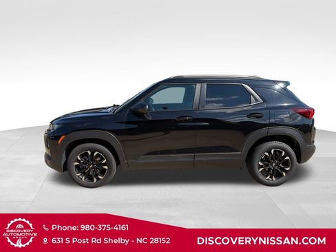 Used 2023 Chevrolet TrailBlazer LT w/ Convenience Package FWD image 9