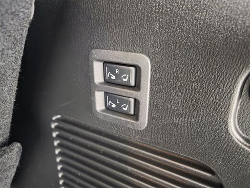 Used 2018 Nissan Armada SV w/ Driver Package image 18