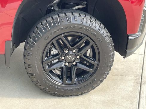 Used 2021 Chevrolet Silverado 1500 LT Trail Boss AWD/4WD image 8