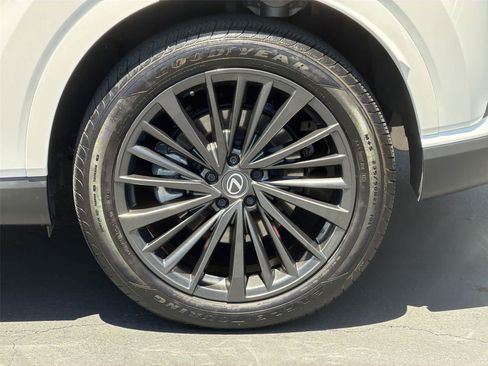 Used 2024 Lexus RX 350h w/ Convenience Package AWD/4WD image 9