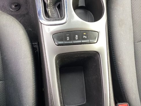 Used 2019 Chevrolet Cruze LT w/ Convenience Package image 23