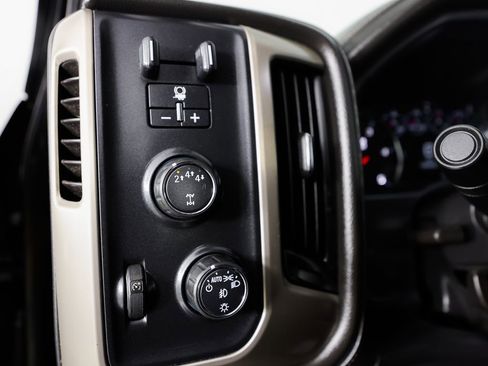 Used 2018 GMC Sierra 2500 Denali image 27