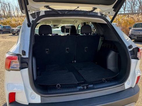 Certified 2022 Ford Escape SE w/ Convenience Package image 12