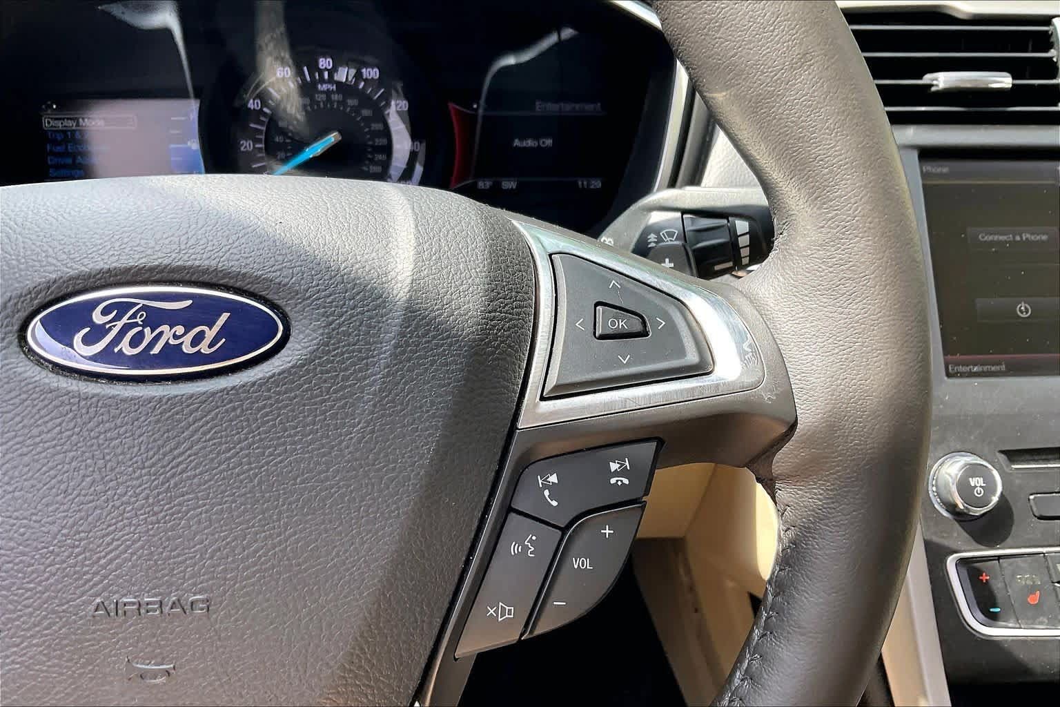Used 2016 Ford Fusion SE w/ Equipment Group 202A AWD/4WD image 25