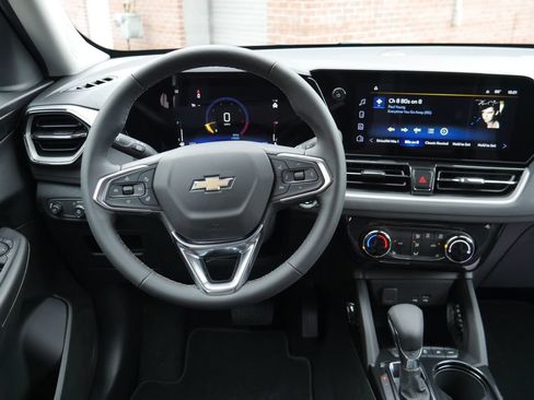 New 2026 Chevrolet TrailBlazer LT w/ LT Cold Weather Package AWD/4WD image 15